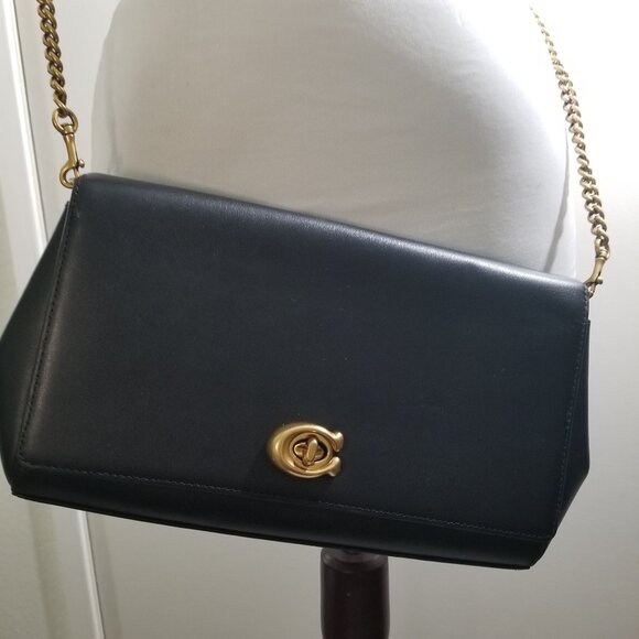 Coach Crossbody/Shoulder bag in black with gold removable chain - Picture 2 of 14